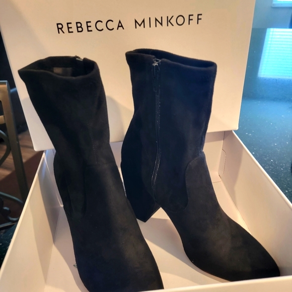 Rebecca Minkoff Black Suede Booties Wms sz 10 New In Box - Picture 2 of 8